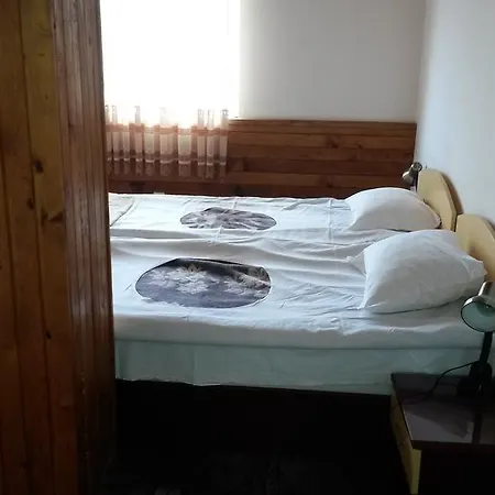 בית הארחה Lazuren Briag *